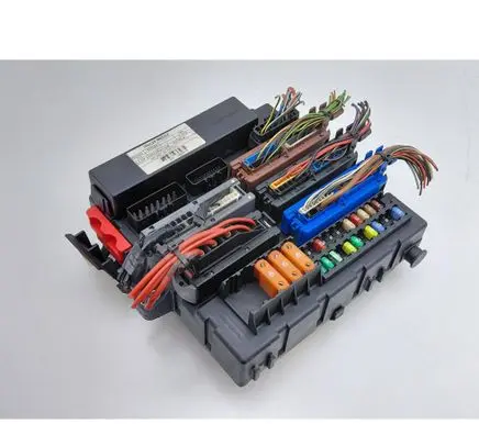 Opel Vectra C Fuse module 13205776 13205776FR 519164008