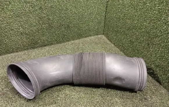 Iveco Daily 6th gen Air intake duct part 5801317091