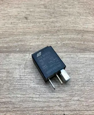 Seat Alhambra (Mk1) Other relay 7M0951253C 95VW10K705EA