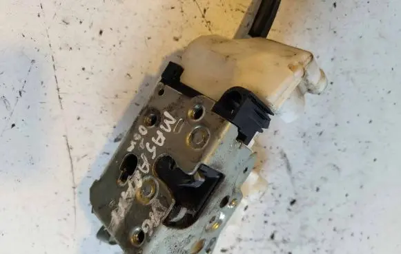 Maserati Coupe Rear door lock