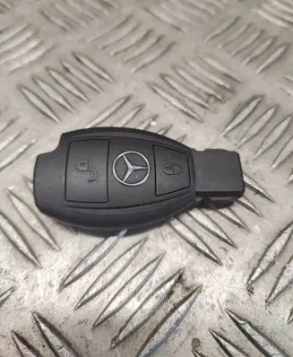 Mercedes-Benz Sprinter W906 Ignition key/card 8041304