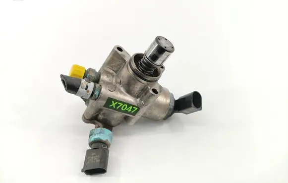 Audi A6 S6 C6 4F Fuel injection high pressure pump 06F127025H