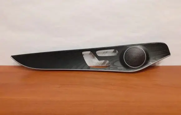 Mercedes-Benz GLC X253 C253 Front door glass trim molding W20527809983 7638 A2057202780