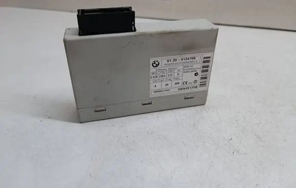 BMW 3 E90 E91 Keyless (KESSY) go control unit/module 9134708 61359134708