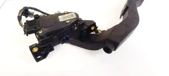 Audi A4 S4 B5 8D Accelerator throttle pedal 8D1721523 6PV00777007