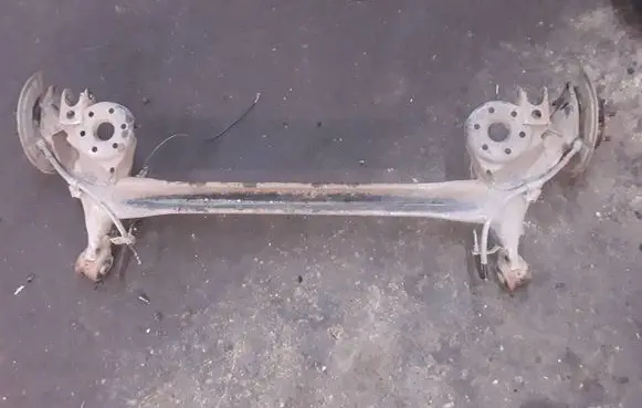 Toyota Verso Rear axle beam