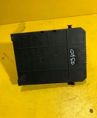 Peugeot 3008 I Fuse module 966405878002