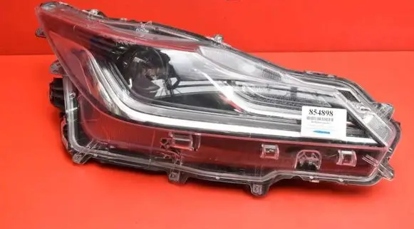 Toyota Corolla E10 Headlight/headlamp 81110-02T51