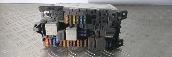Mercedes-Benz E W211 Fuse module 2115453101
