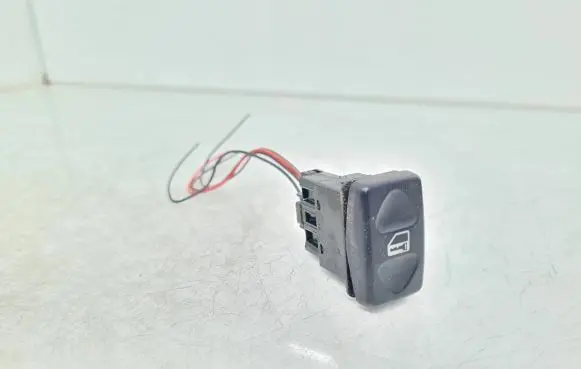 Land Rover Freelander Central locking switch button YUF500100PUY