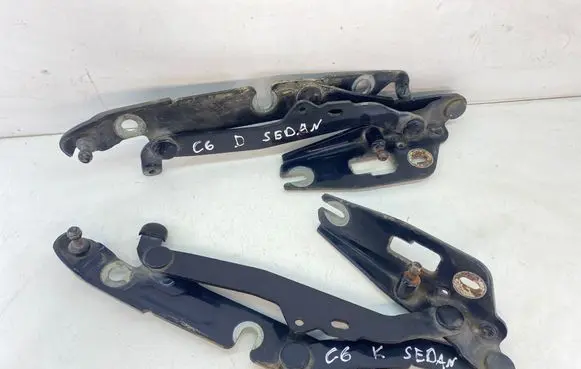 Audi A6 S6 C6 4F Tailgate/trunk/boot hinge 4F5827301 4F5827302