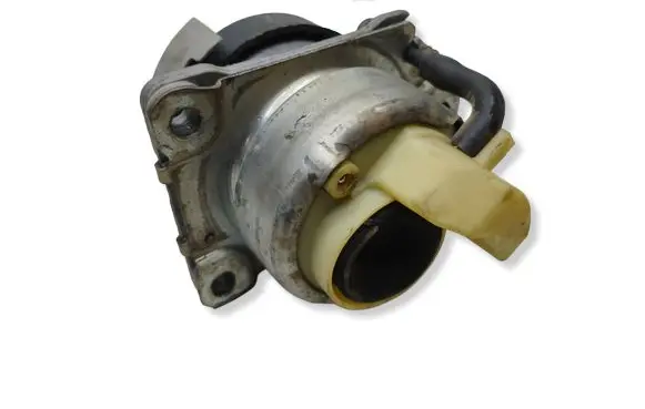Ford Mustang VI Engine mount bracket 