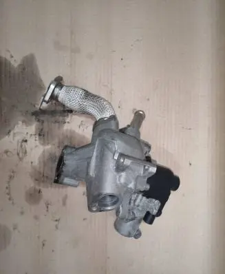 Audi A8 S8 D3 4E EGR valve 057131501C