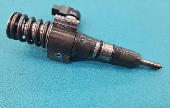 Volkswagen PASSAT B6 Fuel injector 03G130073S IMPRK1552994