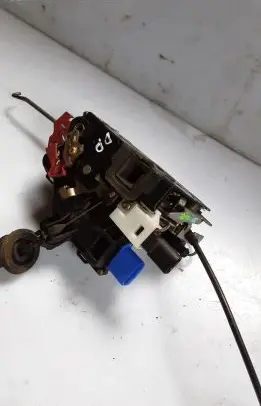 Audi A8 S8 D3 4E Front door lock 4E1837016A
