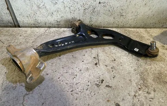 BMW X1 U11 Front lower control arm/wishbone 864278