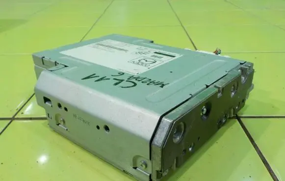 Mazda 6 Central body control module GMM666DRX