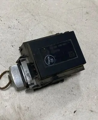Volkswagen PASSAT B6 Ignition lock 3C0905843 1856008S 33303301
