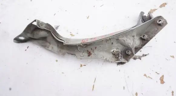 Audi A6 S6 C7 4G Fender mounting bracket