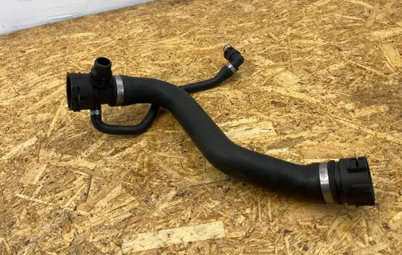 BMW 5 E60 E61 Engine coolant pipe/hose 7525841