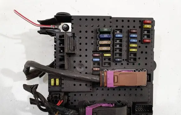 Volvo S60 Fuse module 30732769 06W174