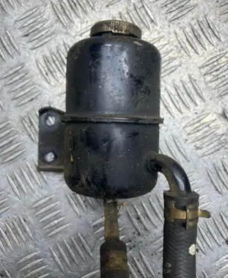 Mitsubishi Pajero Power steering fluid tank/reservoir 