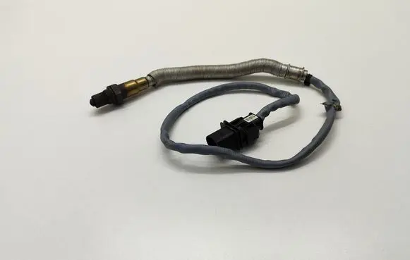 BMW 5 E60 E61 Lambda probe sensor 7558054 755805402 0258017100