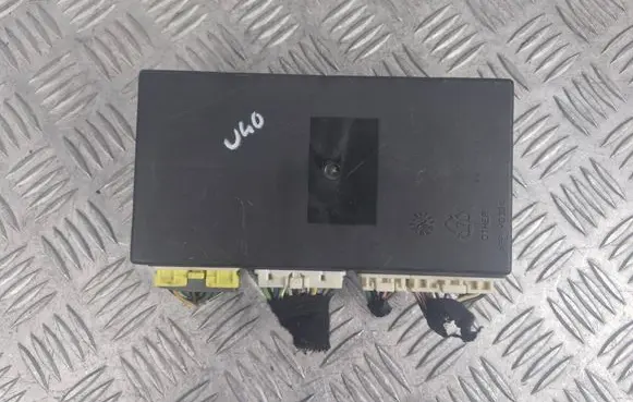 Volvo S40, V40 Comfort/convenience module 30896697 3817900210