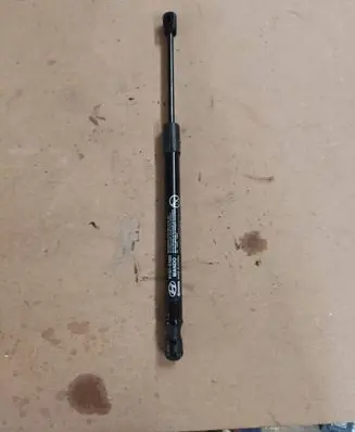 Hyundai Santa Fe Front bonnet/hood damper/strut 81161S1000