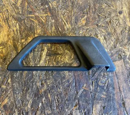 Mercedes-Benz E W124 Front door handle cover A2991