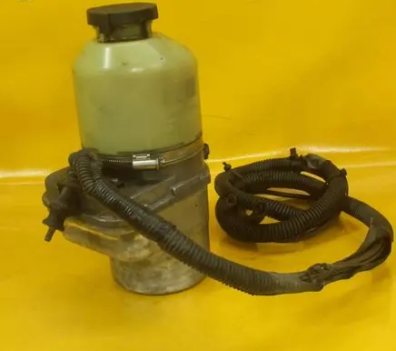 Opel Astra H Power steering pump M049503718U