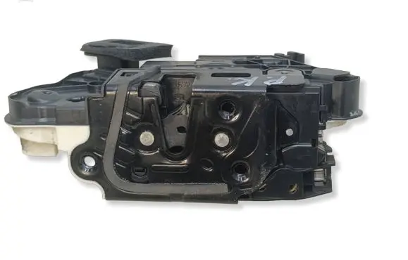 Skoda Octavia Mk3 (5E) Front door lock 5E1837015A