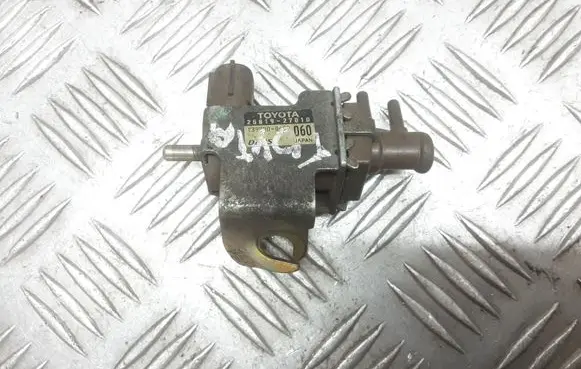 Toyota Avensis T220 Turbo solenoid valve 2581927010