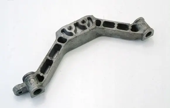 Toyota Yaris Engine mounting bracket