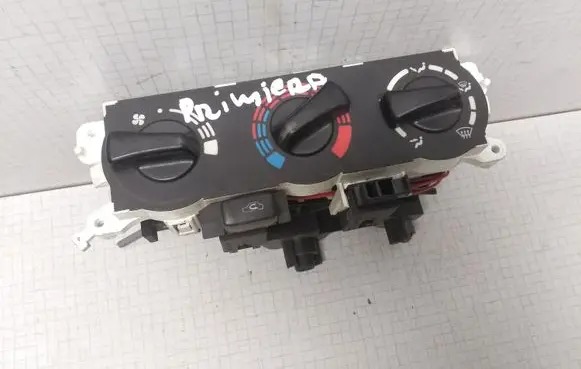 Nissan Primera Climate control unit 54353790 7040230732