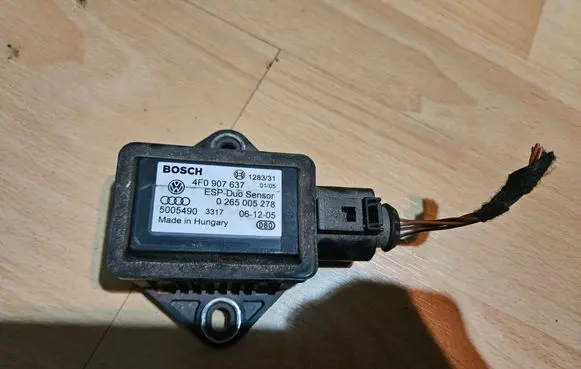 Audi A6 S6 C6 4F ESP acceleration yaw rate sensor 4F0907637 0265005278