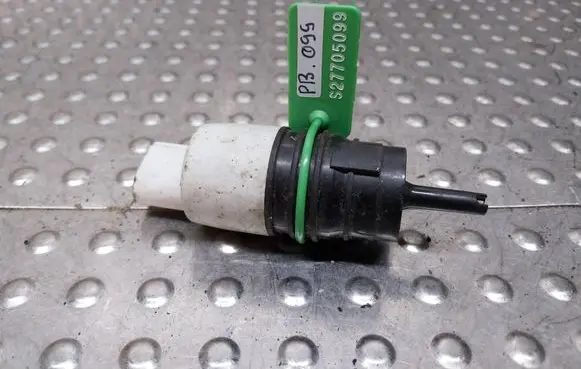 BMW X4 G02 Windscreen/windshield washer pump S27705099 7298309