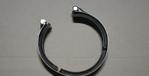 Volkswagen Golf VII Muffler pipe connector clamp 04L131455A