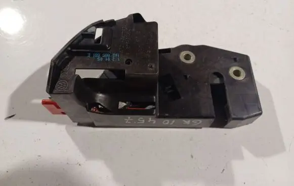 Volkswagen Golf V Seat back rest lock catch 1K0905581