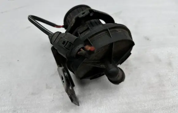 Audi Q7 4M Secondary air pump 079959231