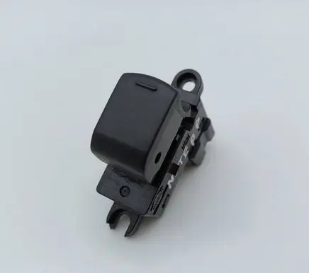 Nissan Note (E11) Electric window control switch 
