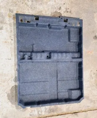 Trunk/boot floor carpet liner