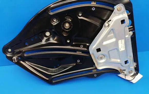Mercedes-Benz E C207 W207 Rear door window regulator with motor A2076700203 RH961882 RH961882103