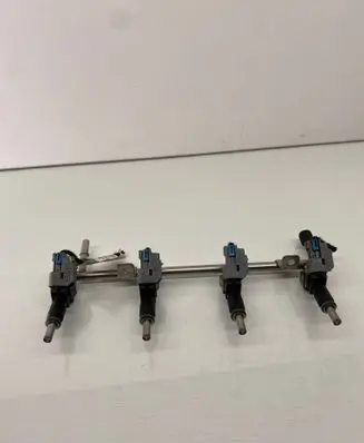 Opel Astra J Fuel injectors set 55562599 A099A05020