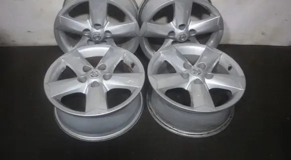 R16 alloy rim