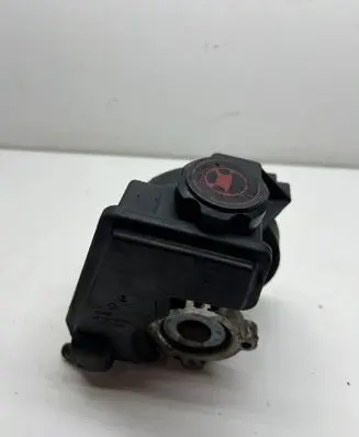 Peugeot 206 Power steering pump 26077655 PA66GF33