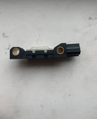 Audi A3 S3 8P Airbag deployment crash/impact sensor 4B0959643D