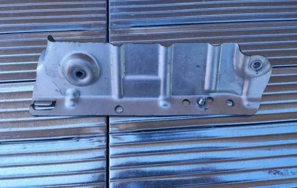 BMW 3 F30 F35 F31 Heat shield in engine bay 7618371