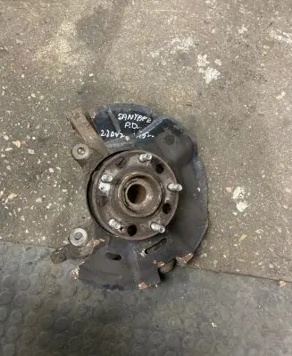 Hyundai Santa Fe Front wheel hub 517162W000