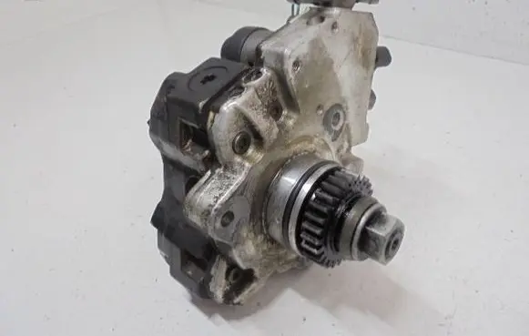 Mitsubishi Colt Fuel injection high pressure pump A6400700701